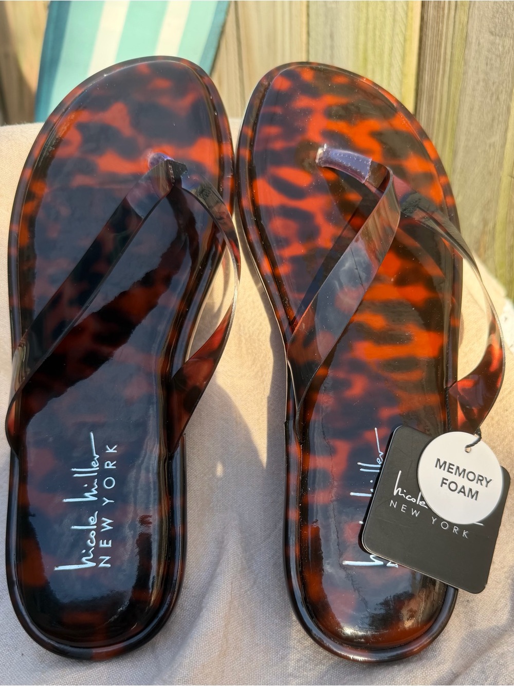 NWT~ Nicole Miller New York Tortoiseshell Jelly Flip Flops. SZ 8